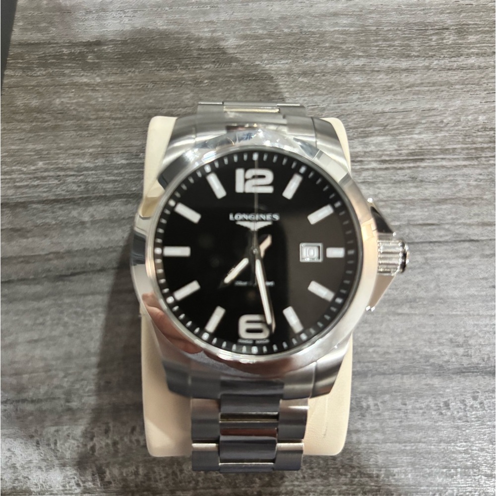 Longines Conquest Men’s 43mm watch new with box